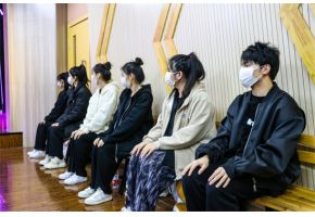 骚逼插着鸡巴"北音附中高三表演专业阶段性考试"